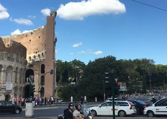 Daire Delightful 100 Meters From The Colosseum Roma